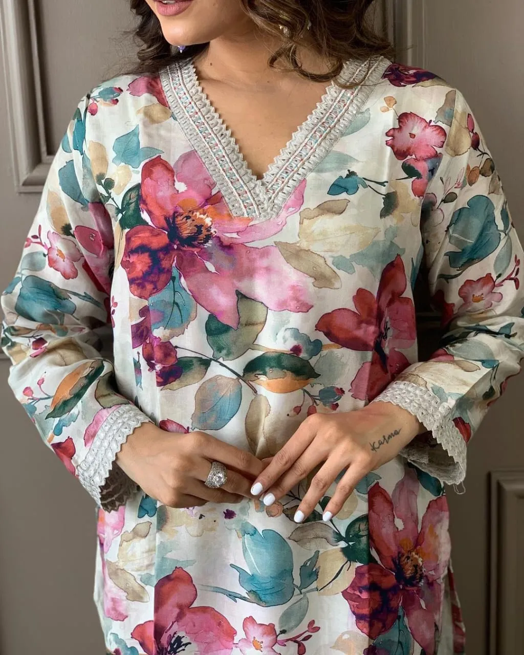 Beautiful Designer Heavy Mehera Chinon Salwar Suit